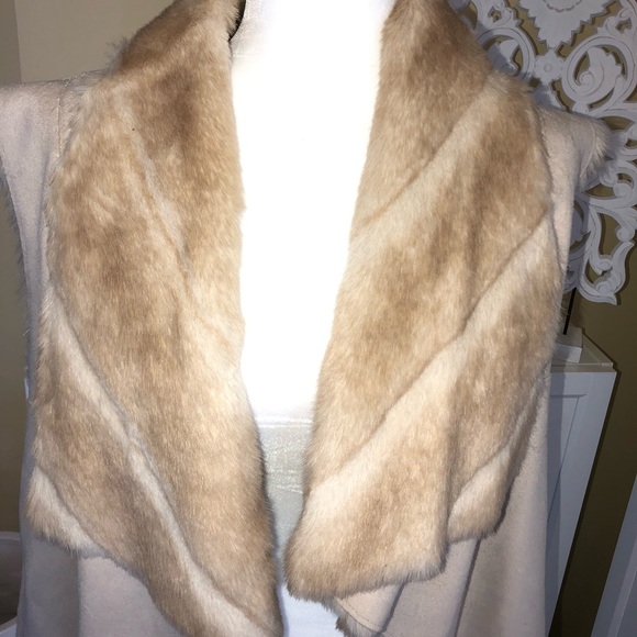 BEBE FUR VEST - Picture 2 of 5